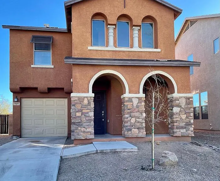 7047 S Ladys Thumb Ln — Photo 1