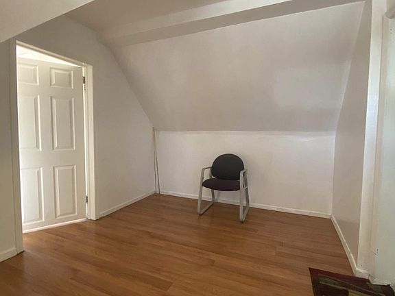 3rd image of 32 N Bond St Floor 2