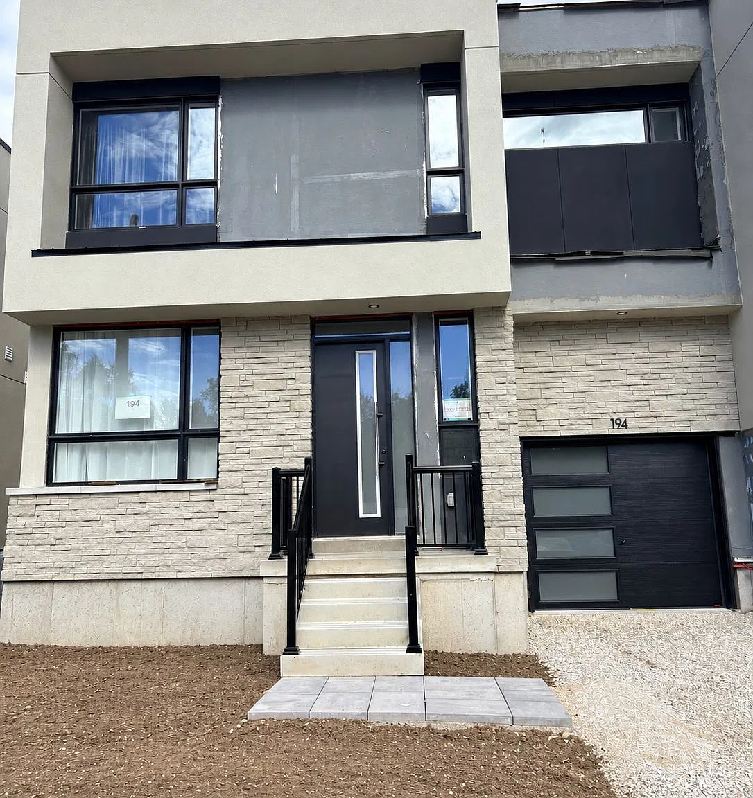 3 bed, $2,980 — Photo 1