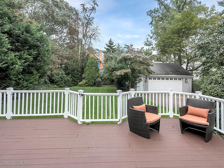 408 Tuttle Ave — Photo 32