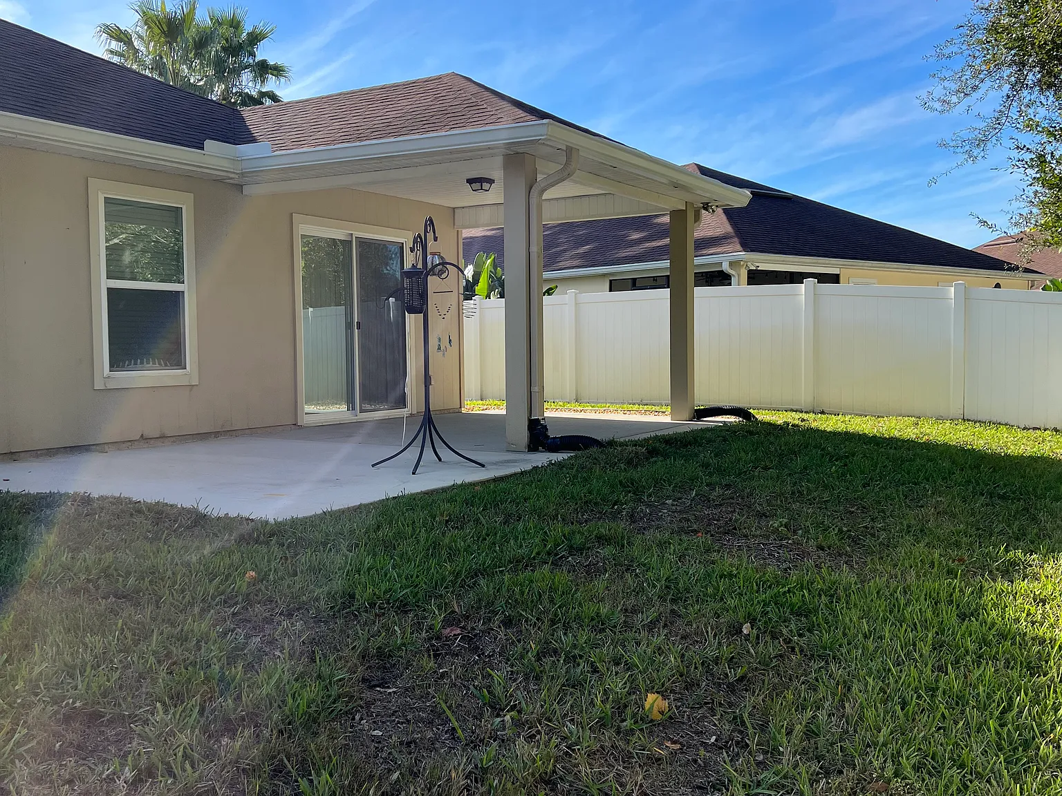 4 bed, 1801 sqft, $2,400 — Photo 3