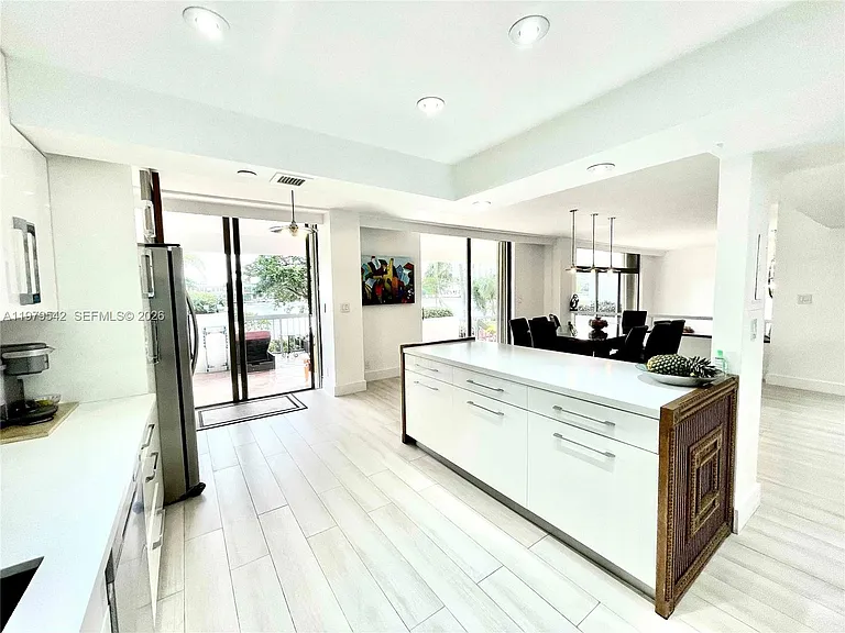 19707 Turnberry Way #Townhouse 5 — Photo 14
