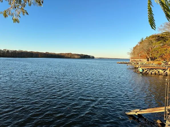 219-219 W Tickle Rd, Westport, MA 02790