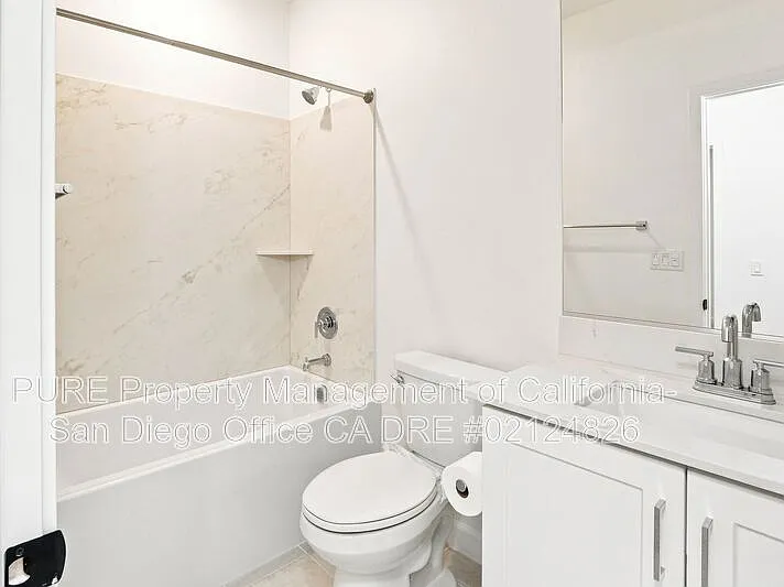 390 Baker St — Photo 13