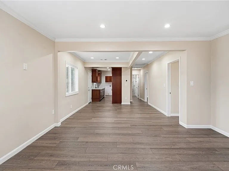 7620 Variel Ave — Photo 18