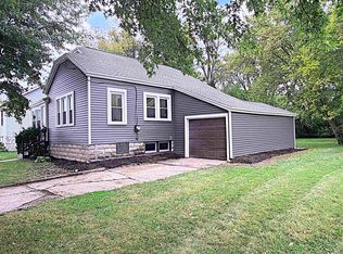 425 Monroe St, Neenah, WI 54956