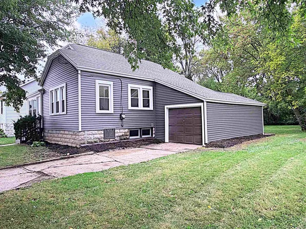 425 Monroe St, Neenah, WI 54956