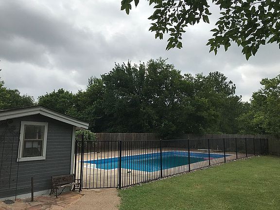 3rd image of 12 Carrol Price Ct