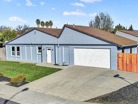 3rd image of 2818 Shasta Dr