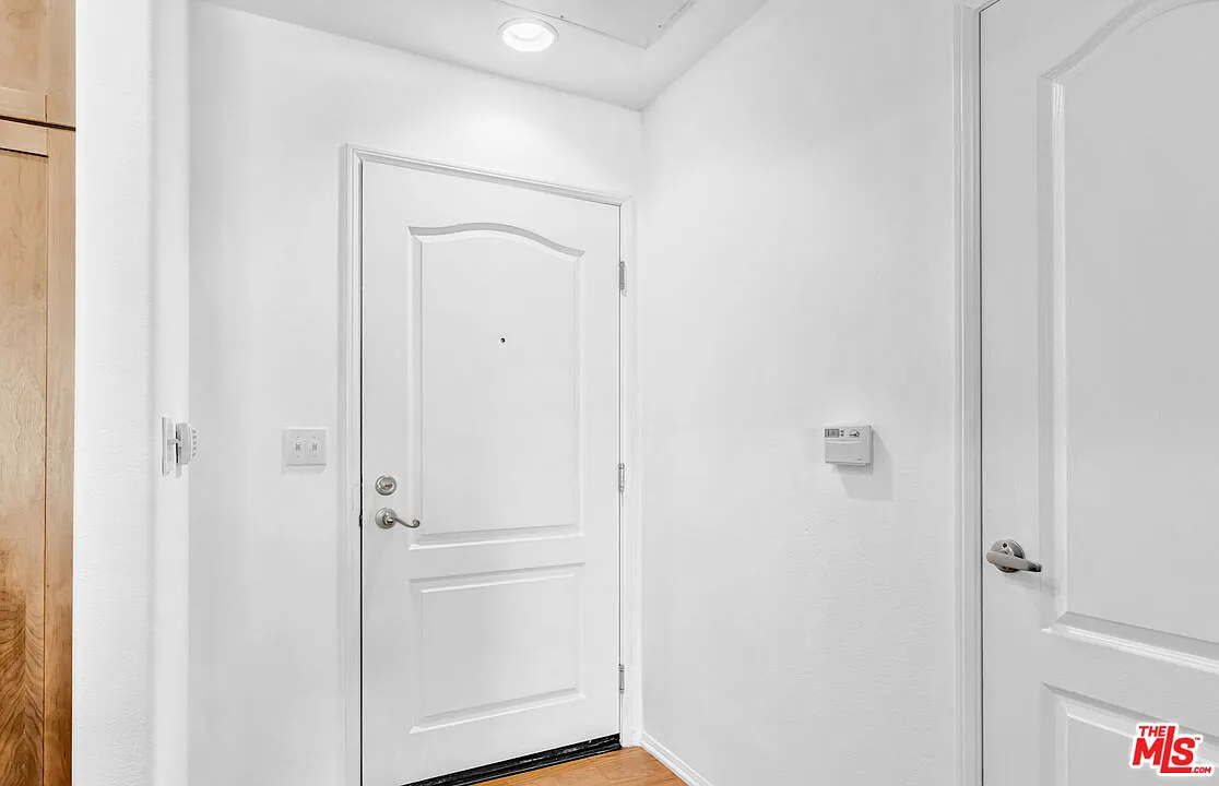 1 bed, 1.0 bath, 774 sqft, $3,100 — Photo 3