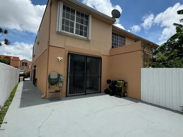 819 W 38th Ter #9, Hialeah, FL 33012