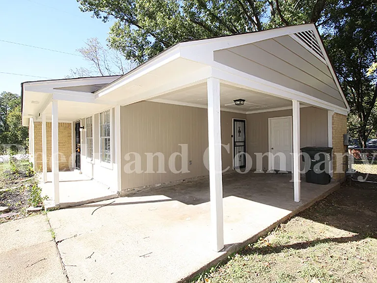 3230 Sweet Springs Dr — Photo 3