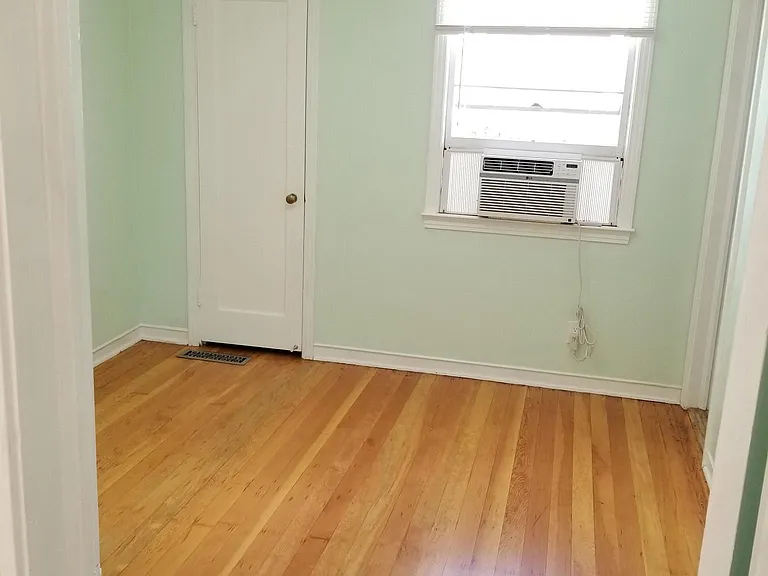 879 Roberts St #879 — Photo 12