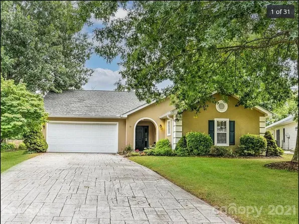 77 Stonebridge Dr, Asheville, NC 28805