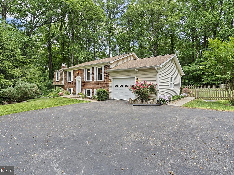 1st image of 8819 Lafayette Dr