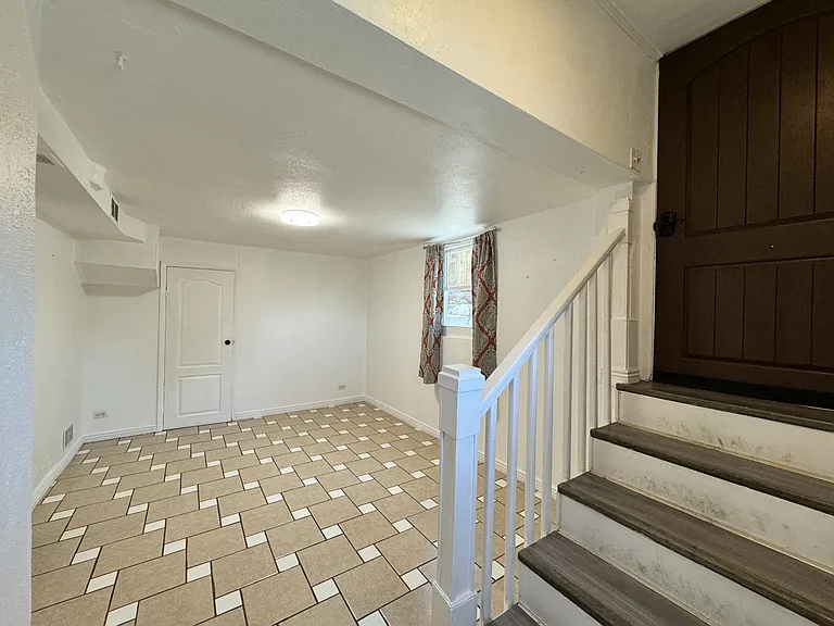 2745 W Archer Pl — Photo 18