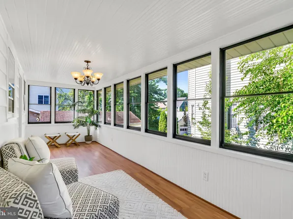 1028 N Frederick St, Arlington, VA 22205