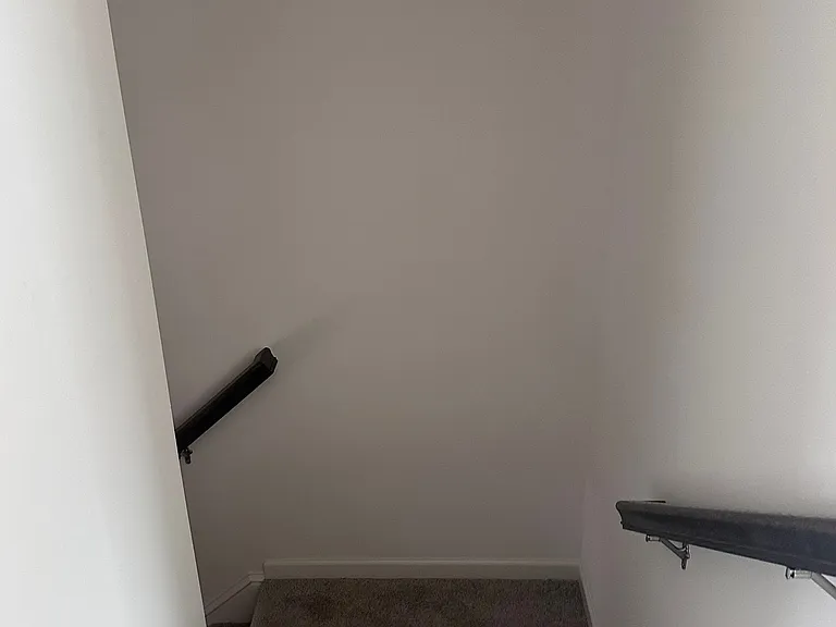 112 Hawley Ct — Photo 9