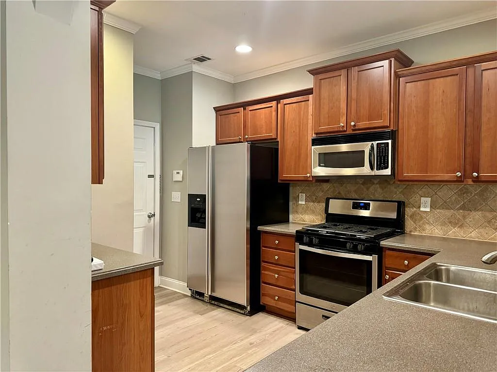 3 bed, 2.5 bath, 1960 sqft, $2,975 — Photo 4