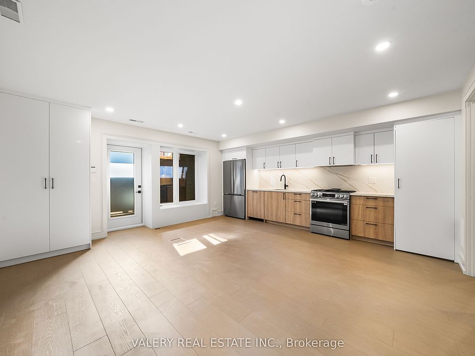 1st image of 131 Dovercourt Rd Unit 1