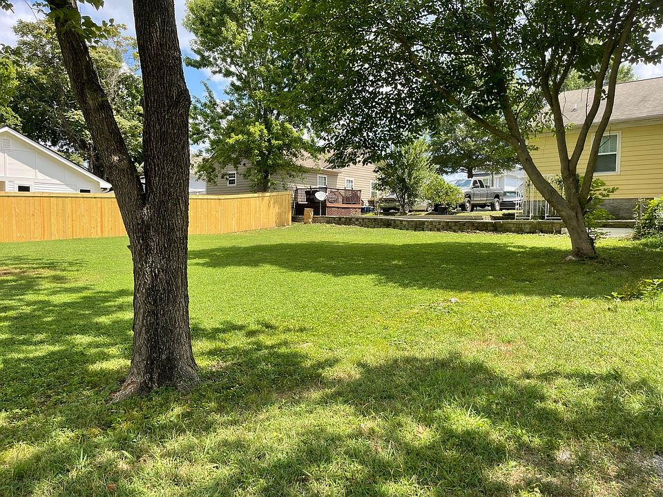 2nd image of 1209 Mulberry St Lot 35