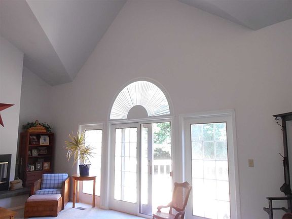 4th image of 108 Pinebrook Dr