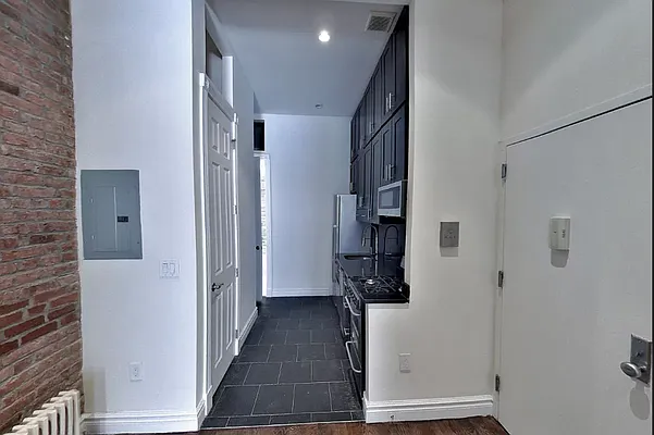 Rented by REAL New York | media 3