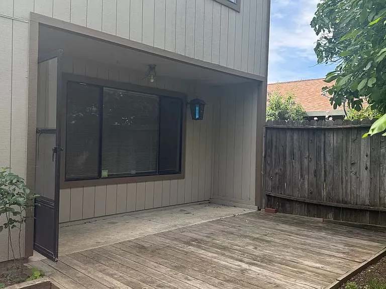 832 Morissette Way — Photo 17