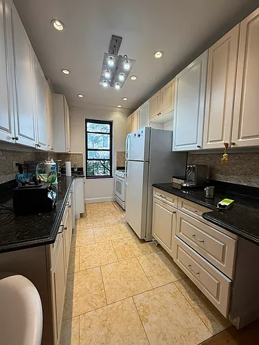 172 E 91st St #2A Photo 1