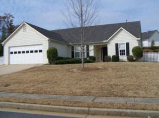720 Riverside Walk Xing, Buford, GA 30518