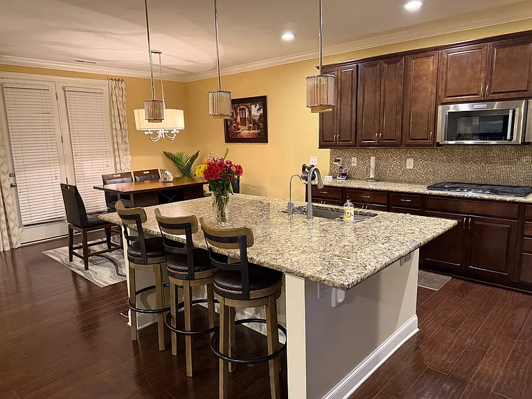 1605 Capstone Dr — Photo 16