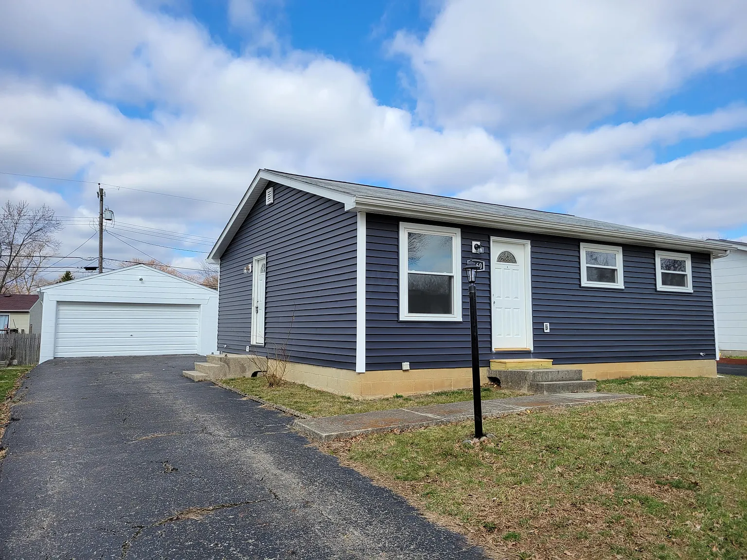 5160 Rutledge Dr N photo 1