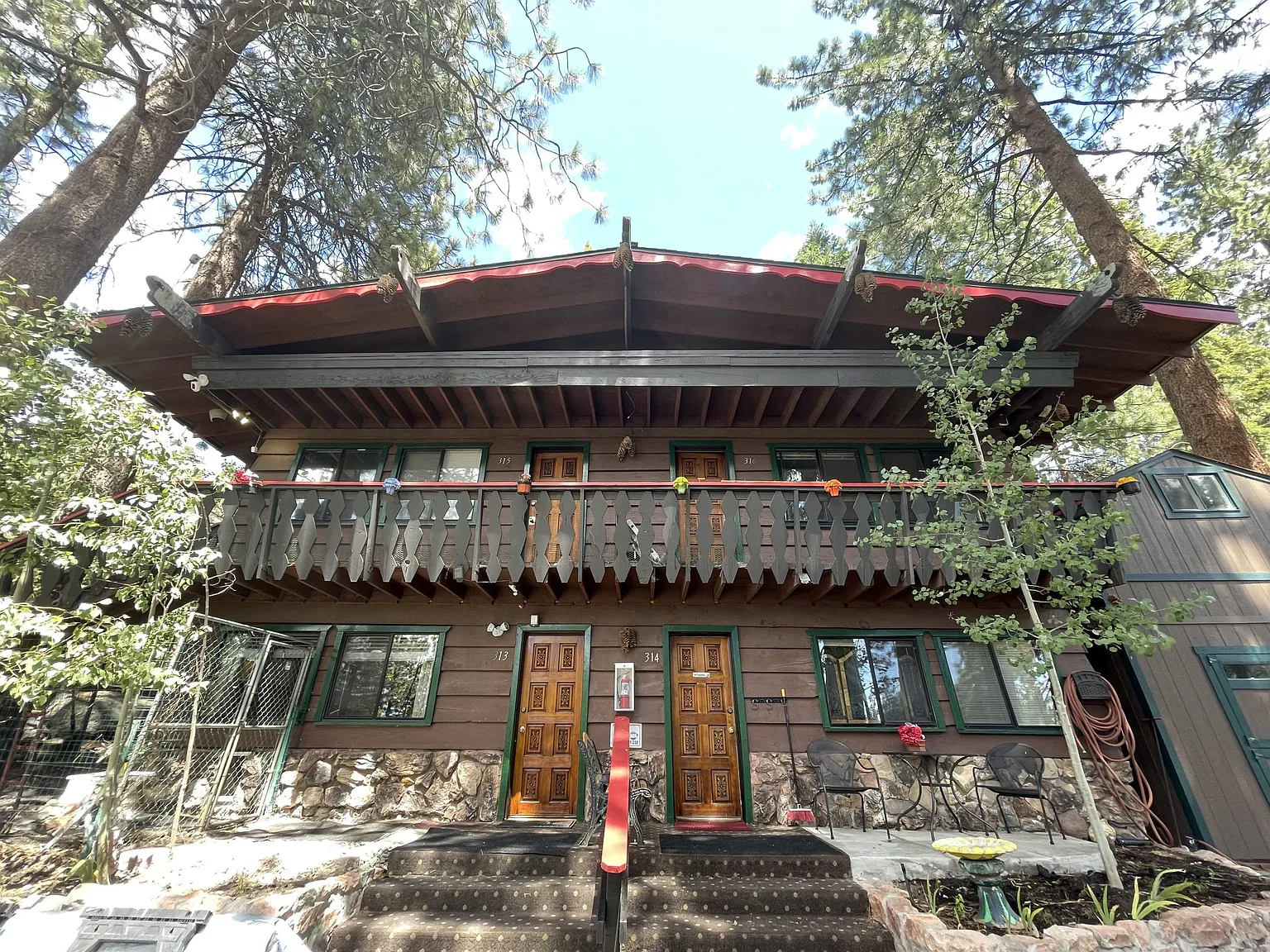 1 bed, 425 sqft, $1,900 — Photo 2