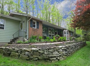 383 Tunnel Rd, Asbury, NJ 08802