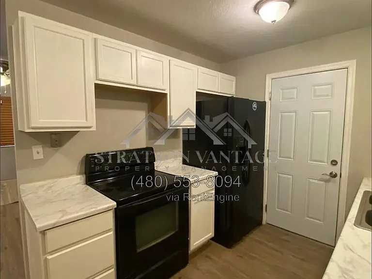 314 W Phoenix Ave — Photo 13