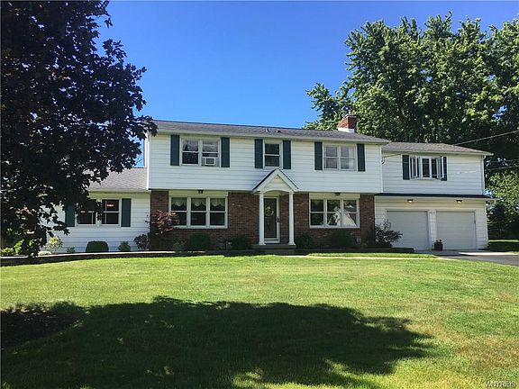 2nd image of 8825 Woodside Dr