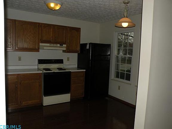 4th image of 7591 Kittansett Ln