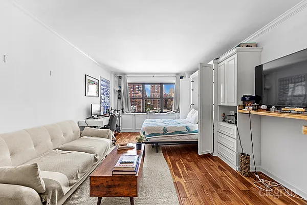 240 East 76th Street #3T in Lenox Hill, Manhattan | StreetEasy