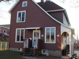 915 Nevada St, Dubuque, IA 52001