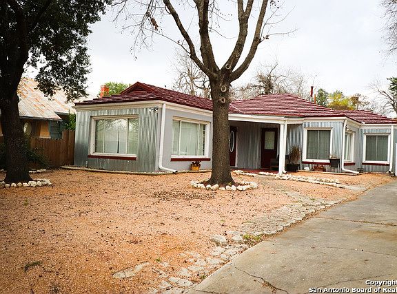 3rd image of 337 Avant Ave