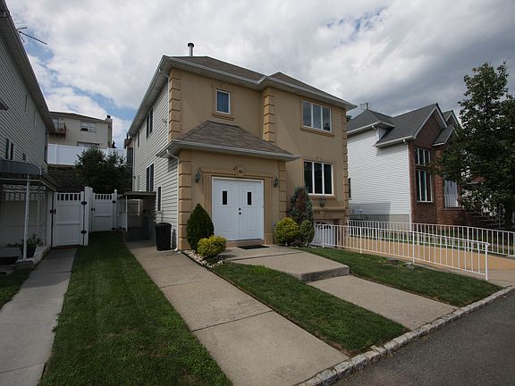2nd image of 60 Greenway Dr