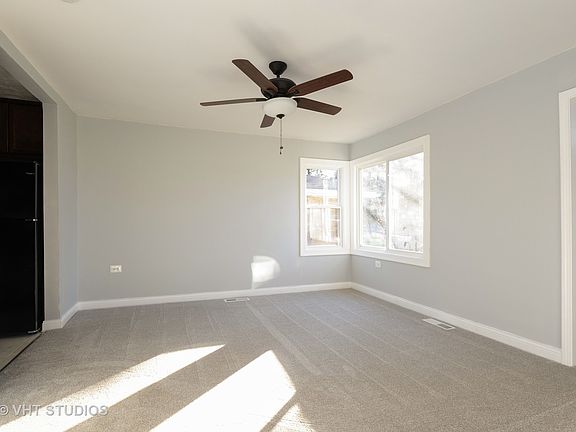 2nd image of 18590 W Country Ln