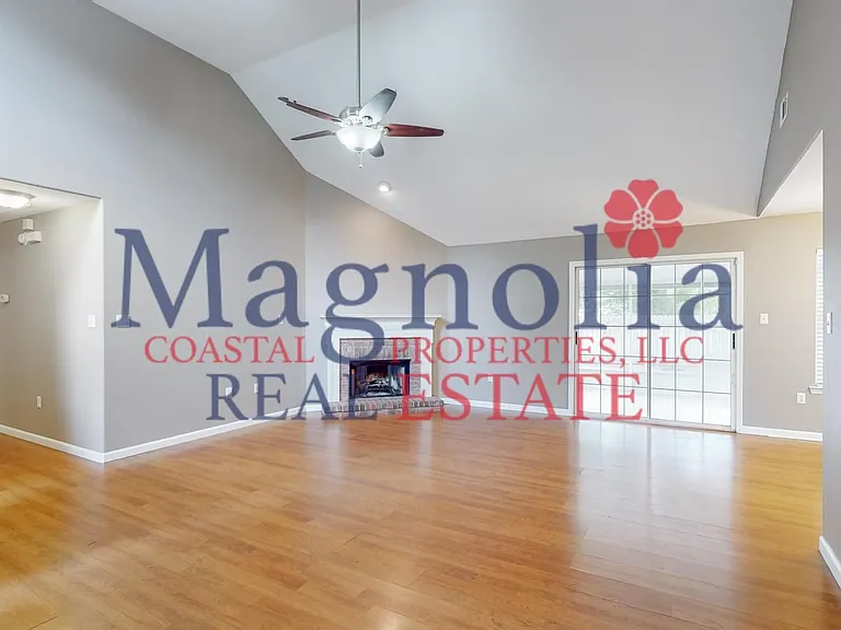 145 Hope Creek Dr — Photo 4