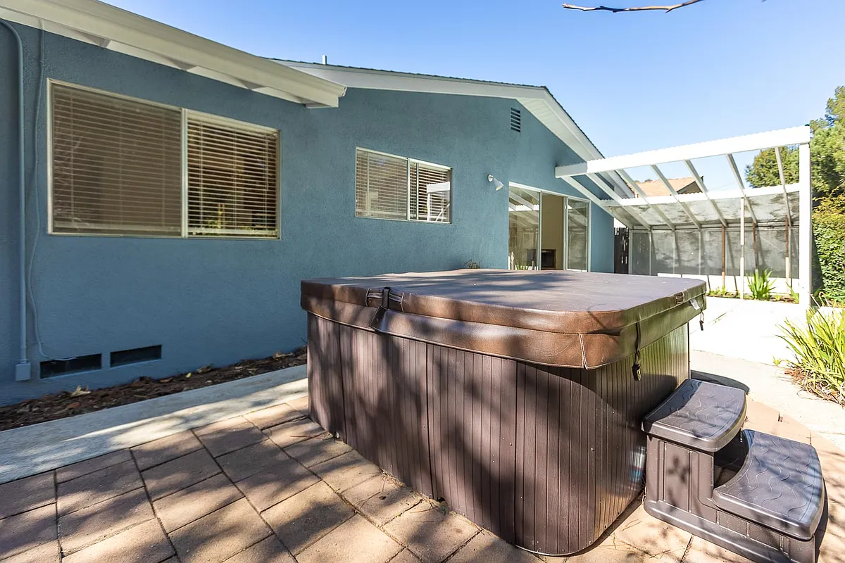 Hot tub for 6+ - 679 Rancho Dr