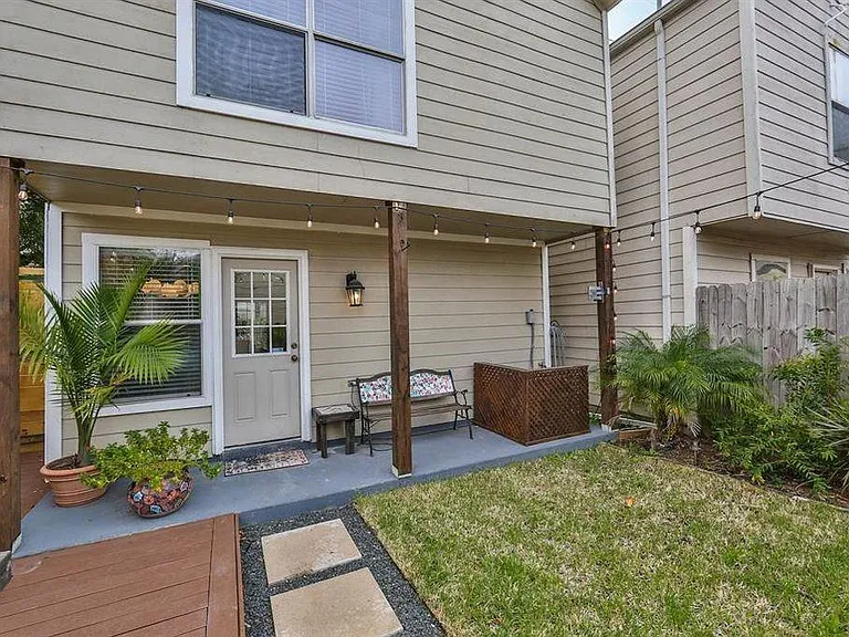 1018 Ruthven St — Photo 4