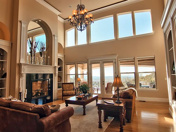 4th image of 10105 Lupine Ln