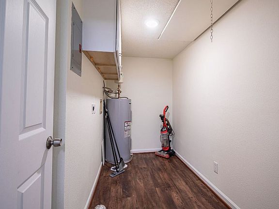 3rd image of 4140 Fairlake Ln #4140H