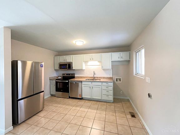 2nd image of 8724 Neptune Dr
