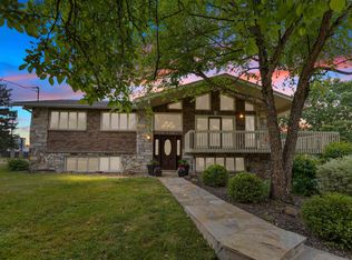 1401 Center Hill Ave, Star City, WV 26505