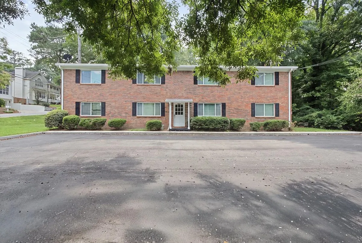 2430 Coosawattee Drive Northeast - C — Photo 4
